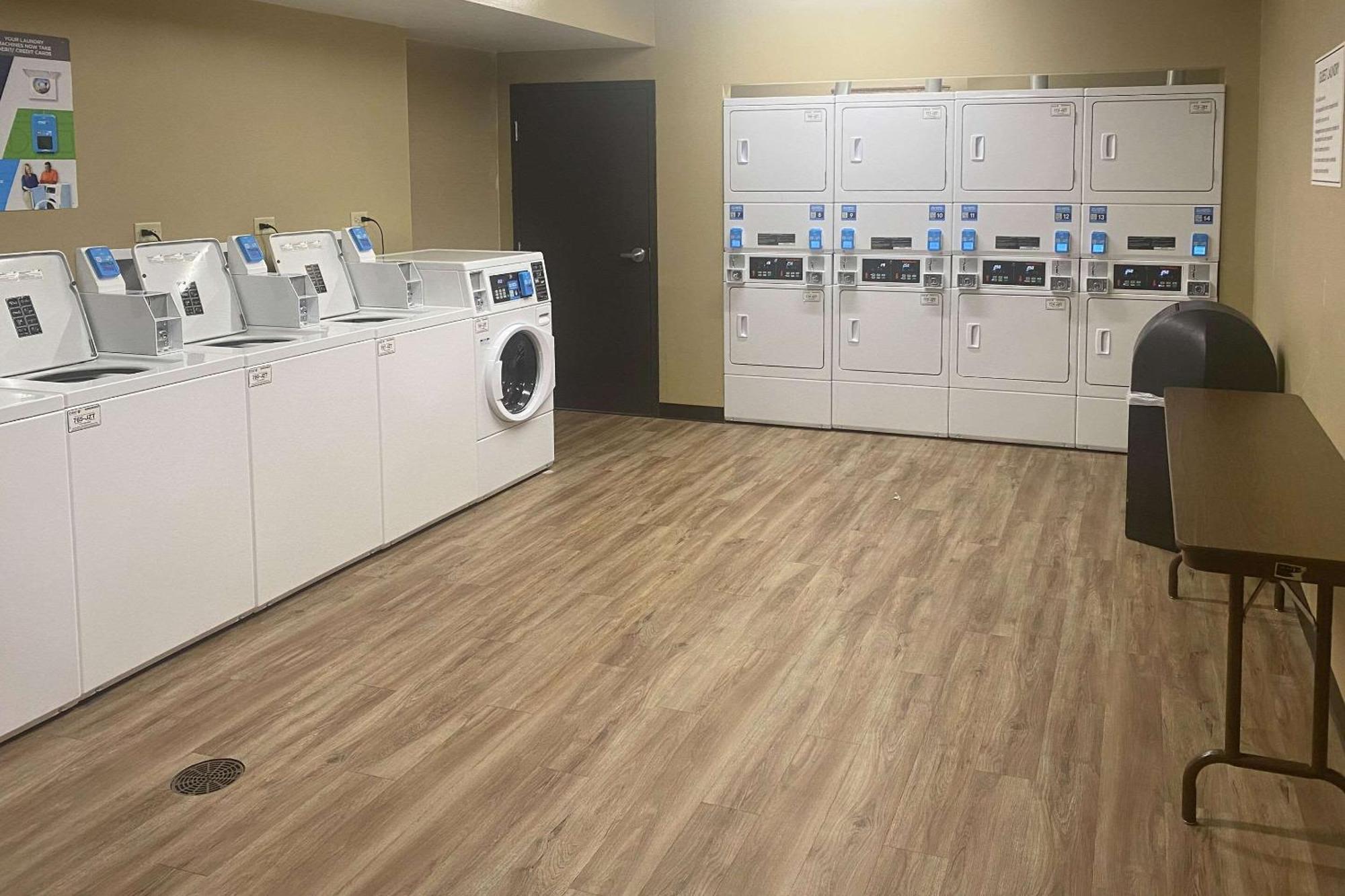 Suburban Studios Arlington Heights Elk Grove Екстер'єр фото